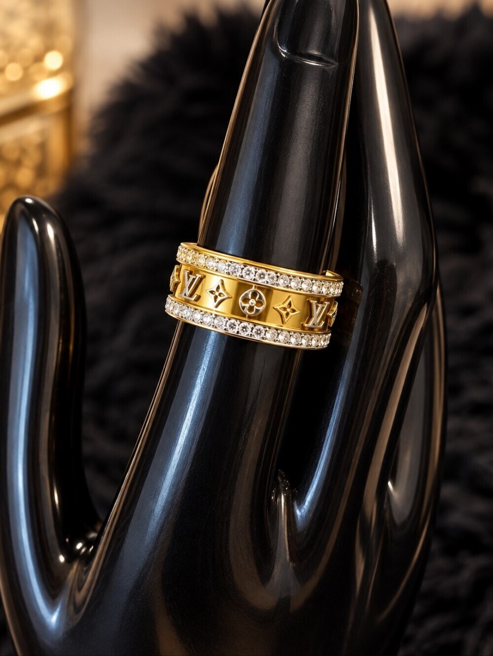 LV 18kgp Gold and Silver Intricate Ring